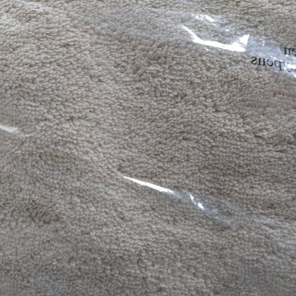 Hudson Park Bath Sheet - Picture 6 of 8